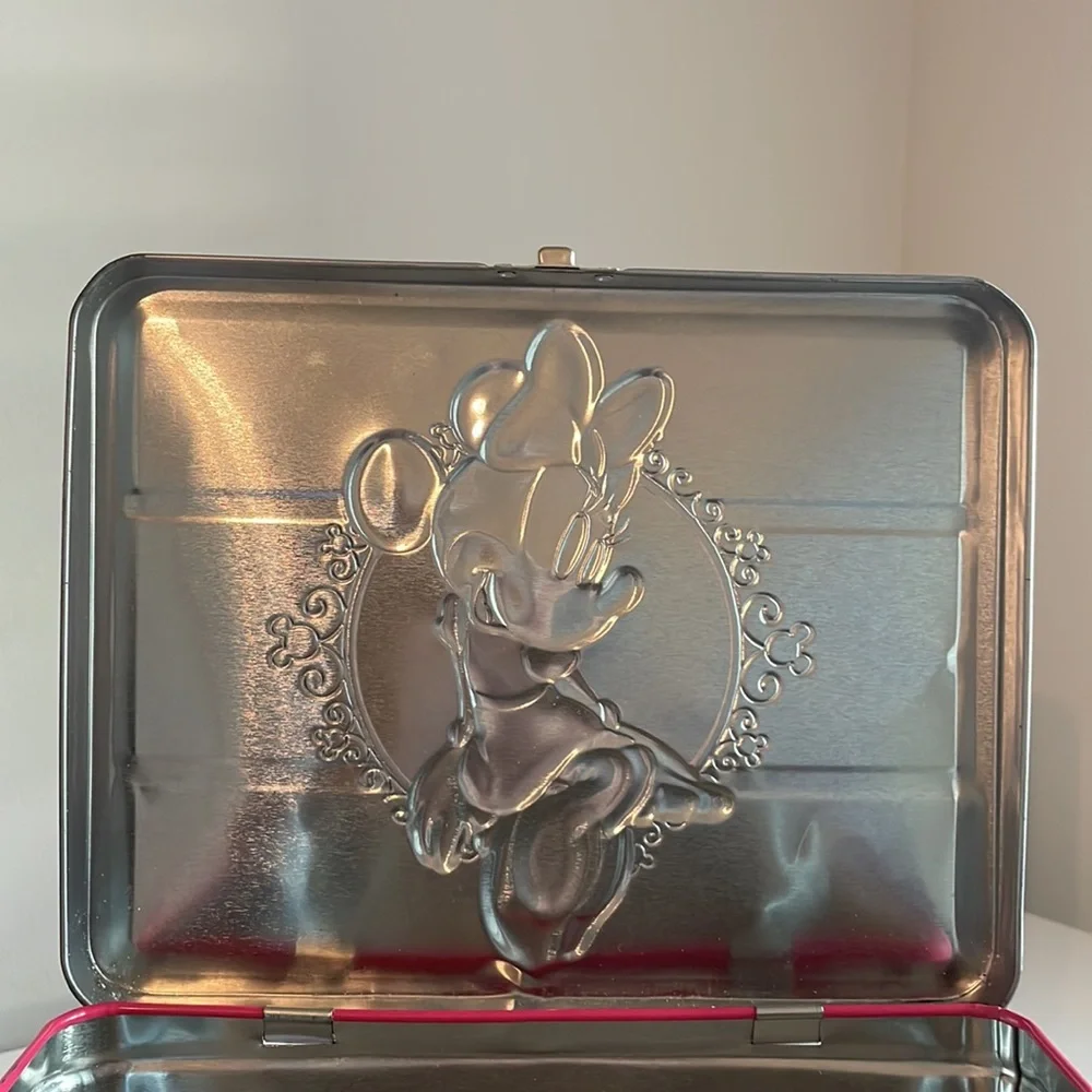 Disney Minnie Mouse The Tin Box Co Metal Lunchbox